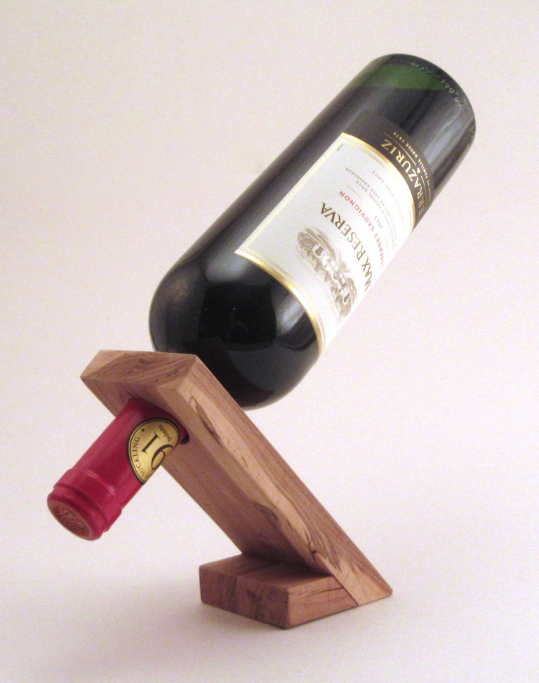 Wine bottle stand BitsOfMyMind