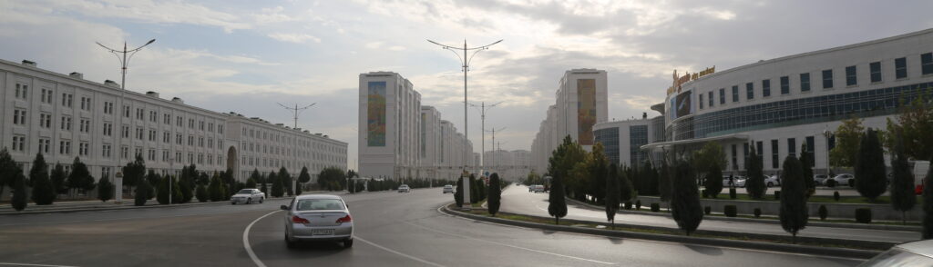 Une avenue d’Ashgabat
