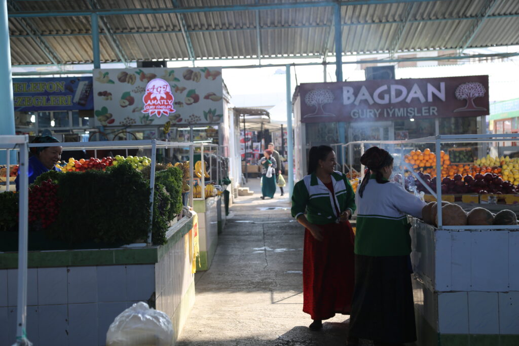 Bazar Dayhan à Turkmenbashi