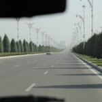 Boulevard vide à Ashbagat