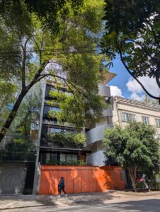 PXL_20250803_212225971